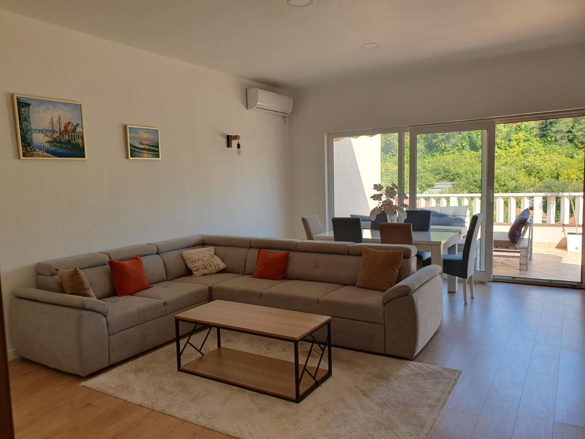 Apartment Faraon Free Private Parking Mostar Exteriör bild